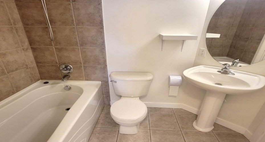 323 18 Avenue, Calgary, Alberta T2S0C4, 1 Bedroom Bedrooms, ,1 BathroomBathrooms,Residential,For Sale,18,A2278126