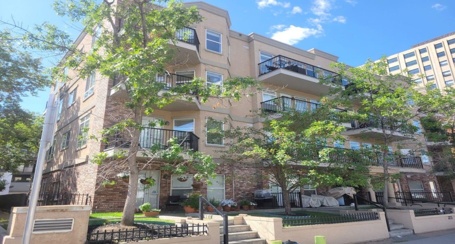 323 18 Avenue, Calgary, Alberta T2S0C4, 1 Bedroom Bedrooms, ,1 BathroomBathrooms,Residential,For Sale,18,A2278126