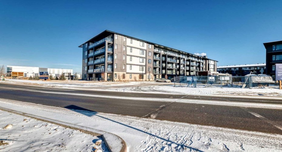 3700 Seton Avenue, Calgary, Alberta T3H 2P5, 2 Bedrooms Bedrooms, ,2 BathroomsBathrooms,Residential,For Sale,Seton,A2279273