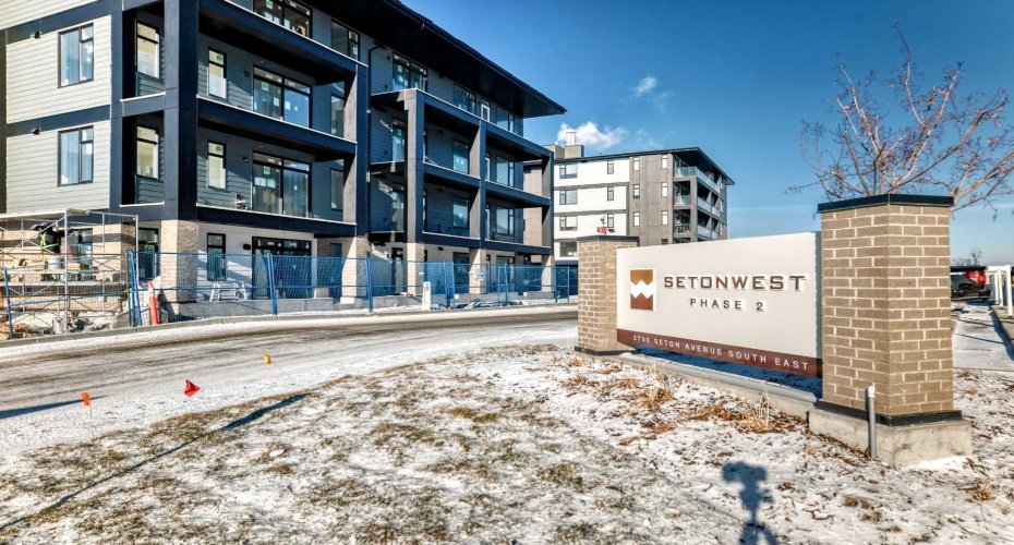 3700 Seton Avenue, Calgary, Alberta T3H 2P5, 2 Bedrooms Bedrooms, ,2 BathroomsBathrooms,Residential,For Sale,Seton,A2279273