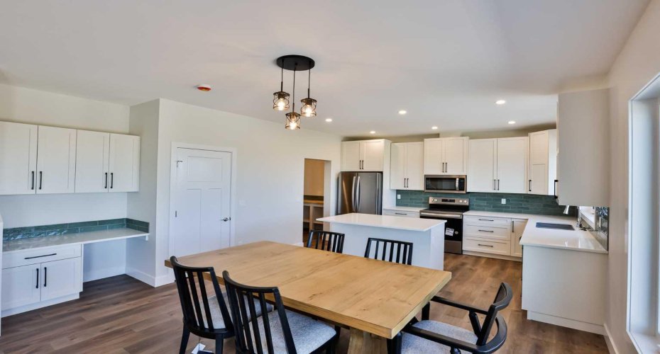714 Fairways Drive, Vulcan, Alberta T0L 2B0, 3 Bedrooms Bedrooms, ,3 BathroomsBathrooms,Residential,For Sale,Fairways,A2277826