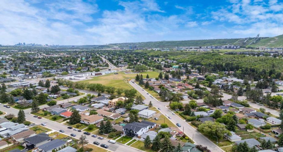 6316 Bowwood Drive, Calgary, Alberta T3B 2G4, 3 Bedrooms Bedrooms, ,1 BathroomBathrooms,Residential,For Sale,Bowwood,A2278789