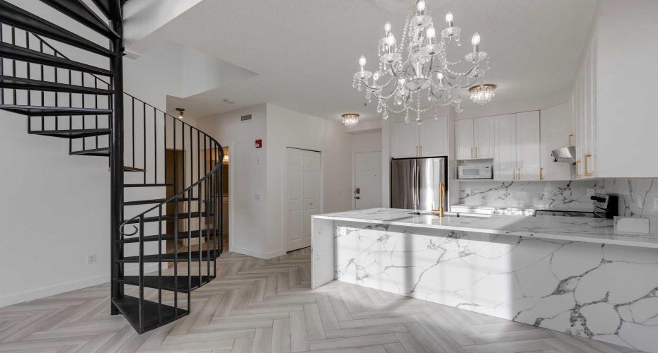 527 15 Avenue, Calgary, Alberta T2R 1R5, 2 Bedrooms Bedrooms, ,2 BathroomsBathrooms,Residential,For Sale,15,A2278888