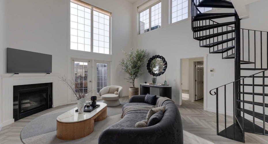 GRAND LIVING ROOM - virtually staged