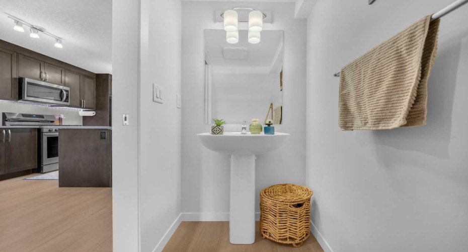 474 Seton Circle, Calgary, Alberta T3M 3P6, 2 Bedrooms Bedrooms, ,3 BathroomsBathrooms,Residential,For Sale,Seton,A2274673