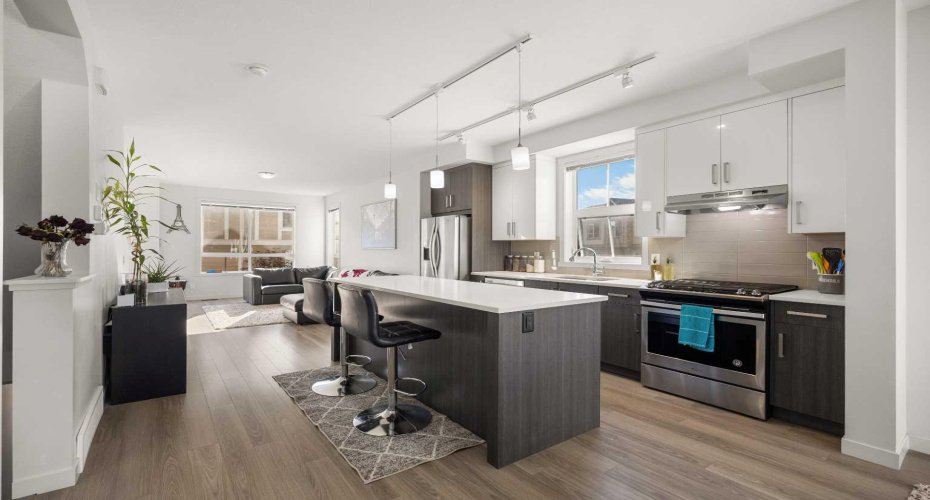 104 Sherwood Lane, Calgary, Alberta T3R 0V3, 3 Bedrooms Bedrooms, ,3 BathroomsBathrooms,Residential,For Sale,Sherwood,A2279222