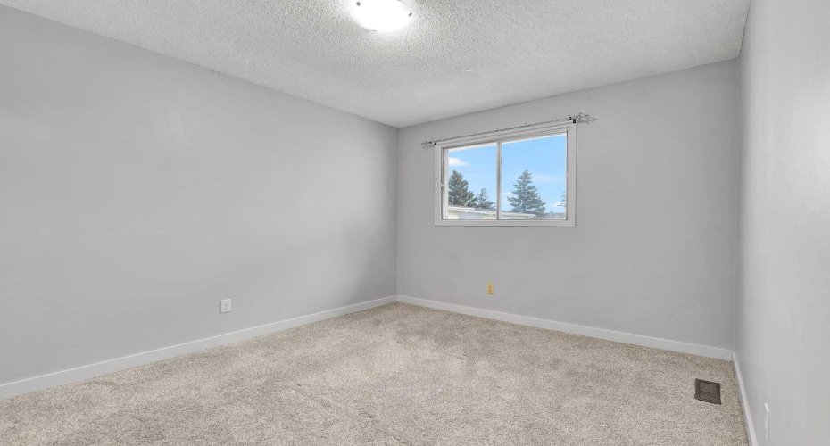 3015 51 Street, Calgary, Alberta T3E 6N5, 3 Bedrooms Bedrooms, ,1 BathroomBathrooms,Residential,For Sale,51,A2279287