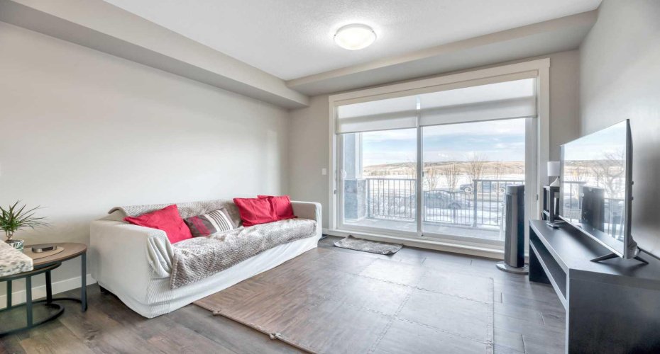 10 Walgrove Walk, Calgary, Alberta T2X 4E3, 2 Bedrooms Bedrooms, ,2 BathroomsBathrooms,Residential,For Sale,Walgrove,A2279327