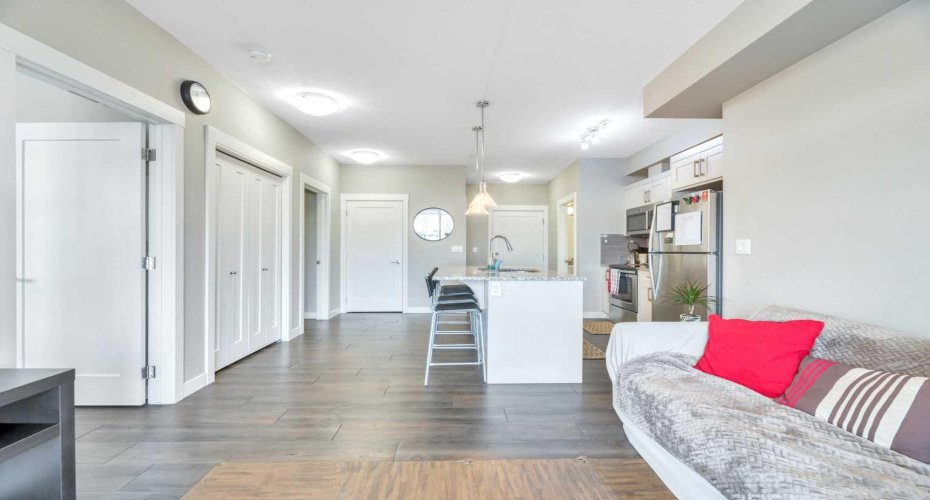 10 Walgrove Walk, Calgary, Alberta T2X 4E3, 2 Bedrooms Bedrooms, ,2 BathroomsBathrooms,Residential,For Sale,Walgrove,A2279327