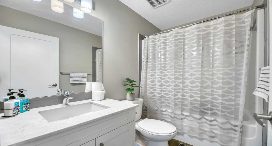 10 Walgrove Walk, Calgary, Alberta T2X 4E3, 2 Bedrooms Bedrooms, ,2 BathroomsBathrooms,Residential,For Sale,Walgrove,A2279327