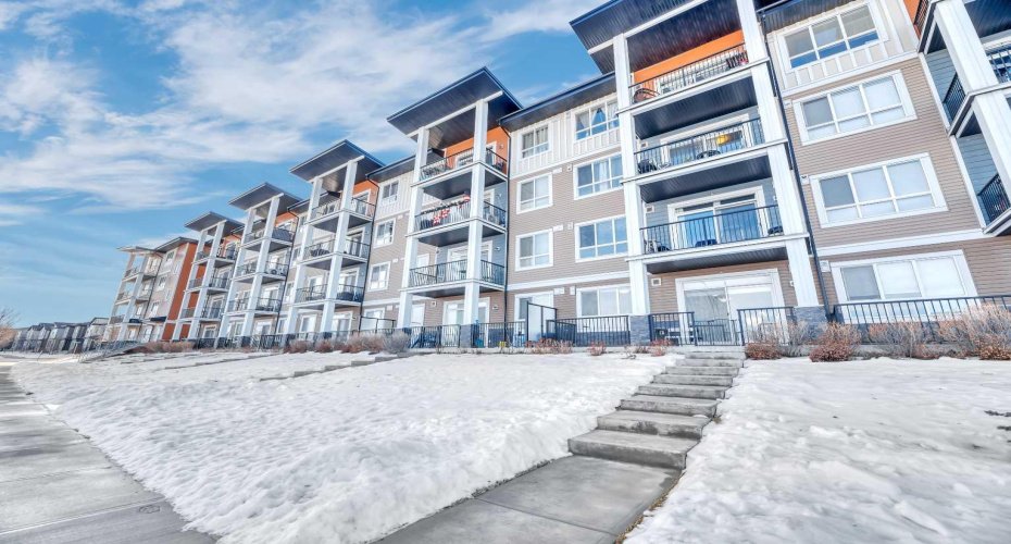 10 Walgrove Walk, Calgary, Alberta T2X 4E3, 2 Bedrooms Bedrooms, ,2 BathroomsBathrooms,Residential,For Sale,Walgrove,A2279327