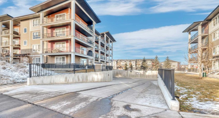 10 Walgrove Walk, Calgary, Alberta T2X 4E3, 2 Bedrooms Bedrooms, ,2 BathroomsBathrooms,Residential,For Sale,Walgrove,A2279327