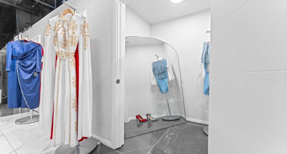 3131 27 Street, Calgary, Alberta T1Y 0B3, ,Commercial,For Lease,27,A2279419