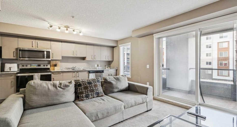 4641 128 Avenue, Calgary, Alberta T3N1T3, 2 Bedrooms Bedrooms, ,1 BathroomBathrooms,Residential,For Sale,128,A2279624
