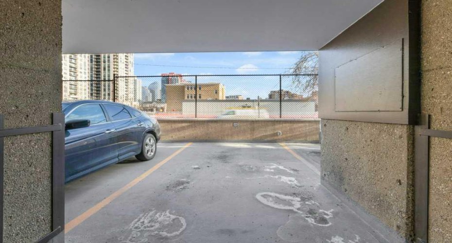 1202 13 Avenue, Calgary, Alberta T3C0T1, 1 Bedroom Bedrooms, ,1 BathroomBathrooms,Residential,For Sale,13,A2278365