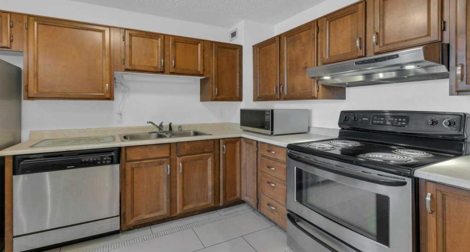 1202 13 Avenue, Calgary, Alberta T3C0T1, 1 Bedroom Bedrooms, ,1 BathroomBathrooms,Residential,For Sale,13,A2278365
