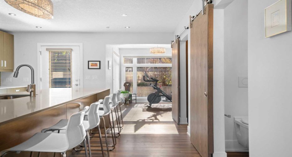 1511 23 Avenue, Calgary, Alberta T2T 0T8, 2 Bedrooms Bedrooms, ,3 BathroomsBathrooms,Residential,For Sale,23,A2278538