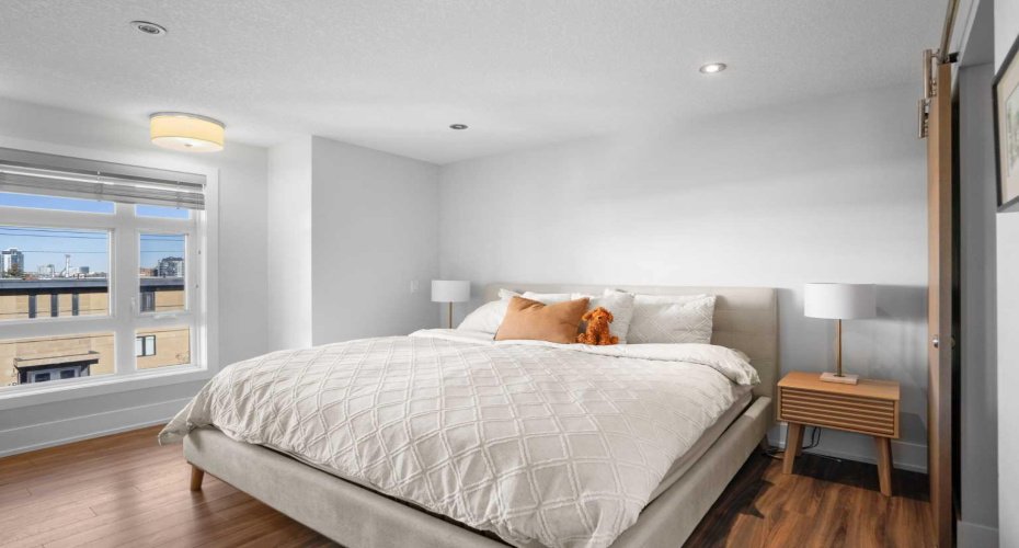 1511 23 Avenue, Calgary, Alberta T2T 0T8, 2 Bedrooms Bedrooms, ,3 BathroomsBathrooms,Residential,For Sale,23,A2278538