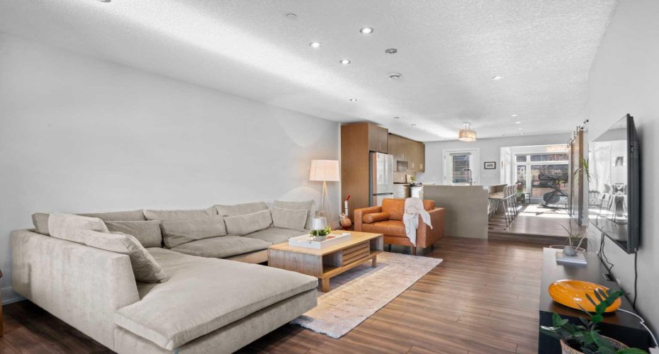 1511 23 Avenue, Calgary, Alberta T2T 0T8, 2 Bedrooms Bedrooms, ,3 BathroomsBathrooms,Residential,For Sale,23,A2278538