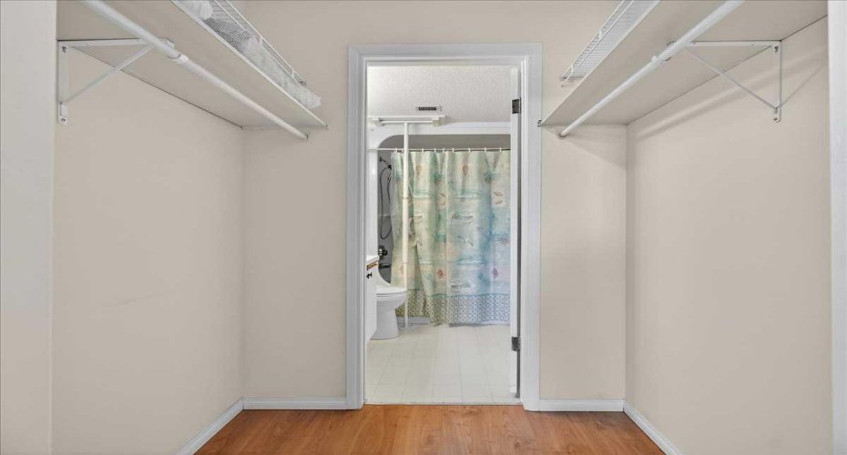 102 Centre Court, Okotoks, Alberta T1S 1Z7, 2 Bedrooms Bedrooms, ,2 BathroomsBathrooms,Residential,For Sale,Centre,A2279063