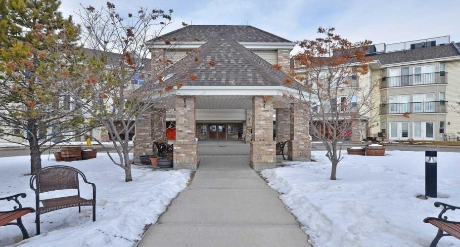5200 44 Avenue, Calgary, Alberta T1Y 7L4, 2 Bedrooms Bedrooms, ,2 BathroomsBathrooms,Residential,For Sale,44,A2279608