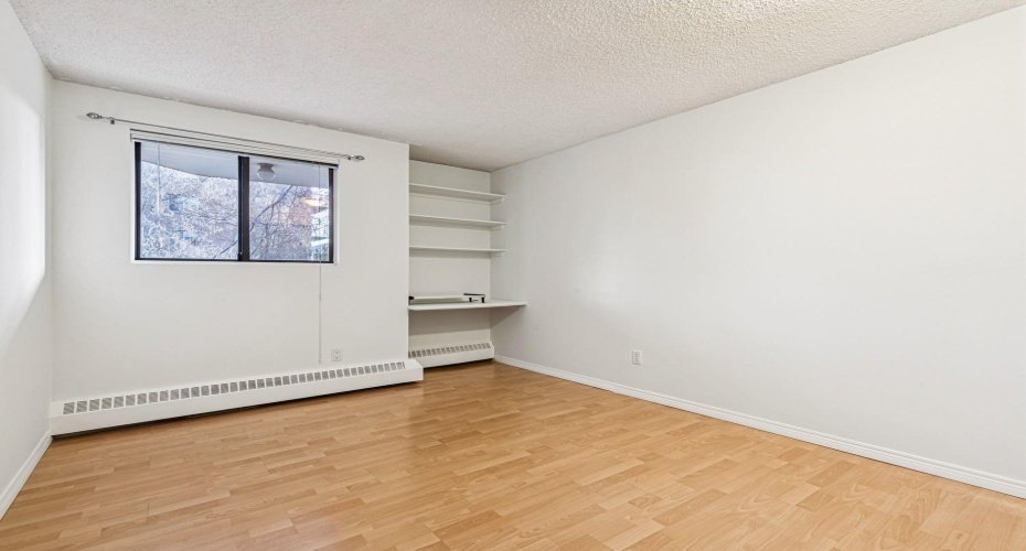 537 14 Avenue, Calgary, Alberta T2R 0M7, 2 Bedrooms Bedrooms, ,1 BathroomBathrooms,Residential,For Sale,14,A2279636