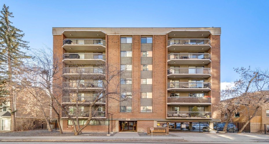537 14 Avenue, Calgary, Alberta T2R 0M7, 2 Bedrooms Bedrooms, ,1 BathroomBathrooms,Residential,For Sale,14,A2279636