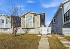 30 Falmere Way, Calgary, Alberta T3J2Z1, 4 Bedrooms Bedrooms, ,3 BathroomsBathrooms,Residential,For Sale,Falmere,A2278596