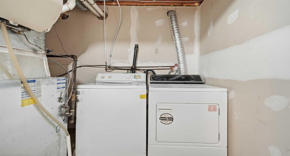 LOWER LAUNDRY