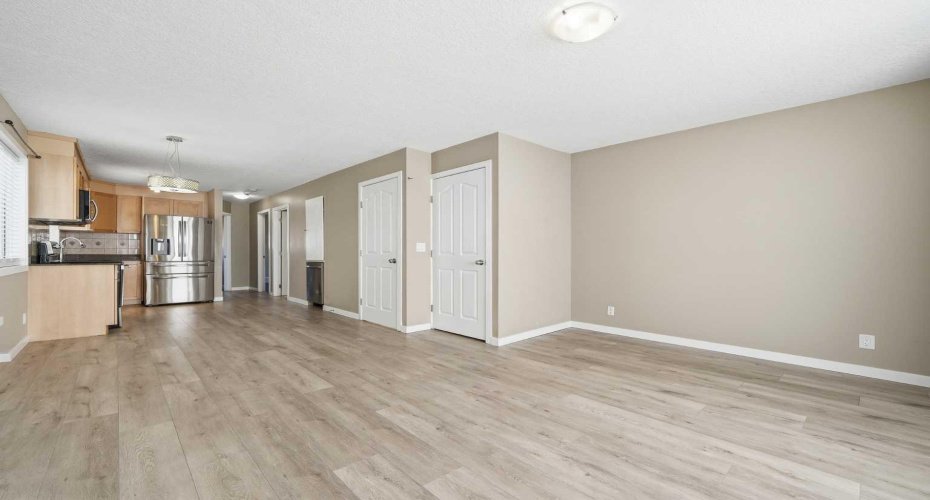 LIVING/DINING