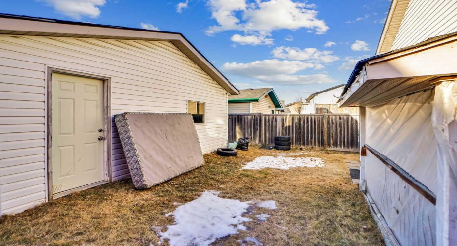 1134 Martindale Boulevard, Calgary, Alberta T3J 4A5, 5 Bedrooms Bedrooms, ,2 BathroomsBathrooms,Residential,For Sale,Martindale,A2279489