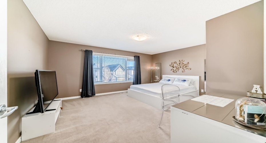 108 Seagreen Lane, Chestermere, Alberta T1X0E8, 5 Bedrooms Bedrooms, ,4 BathroomsBathrooms,Residential,For Sale,Seagreen,A2279964