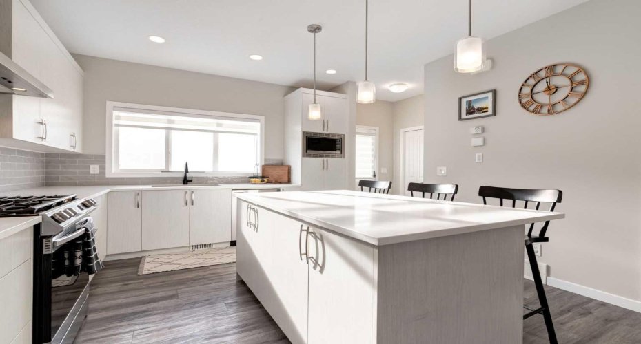 577 Masters Road, Calgary, Alberta T3M 2W3, 4 Bedrooms Bedrooms, ,4 BathroomsBathrooms,Residential,For Sale,Masters,A2278769