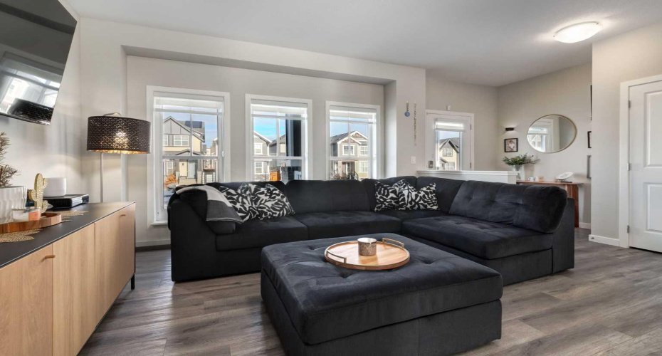 577 Masters Road, Calgary, Alberta T3M 2W3, 4 Bedrooms Bedrooms, ,4 BathroomsBathrooms,Residential,For Sale,Masters,A2278769