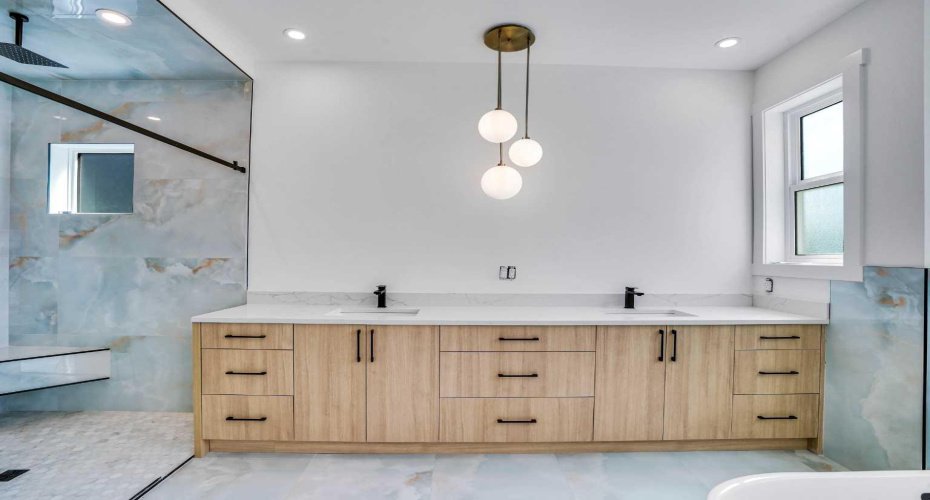 602 25 Avenue, Calgary, Alberta T2E 1Y5, 4 Bedrooms Bedrooms, ,4 BathroomsBathrooms,Residential,For Sale,25,A2279514