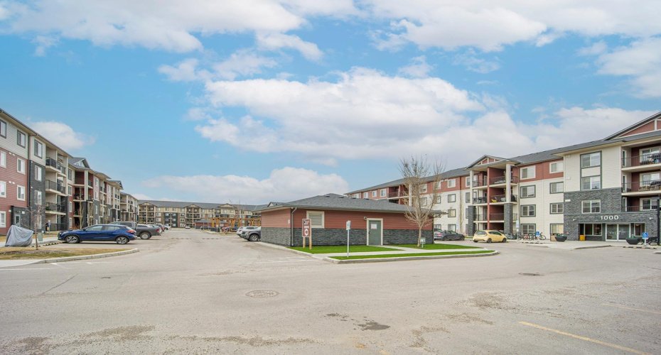 81 Legacy Boulevard, Calgary, Alberta T2X 2B9, 3 Bedrooms Bedrooms, ,2 BathroomsBathrooms,Residential,For Sale,Legacy,A2275721