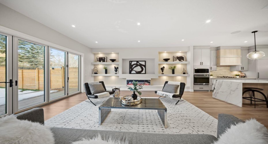 2528 7 Avenue, Calgary, Alberta T2N 1A4, 4 Bedrooms Bedrooms, ,4 BathroomsBathrooms,Residential,For Sale,7,A2280046