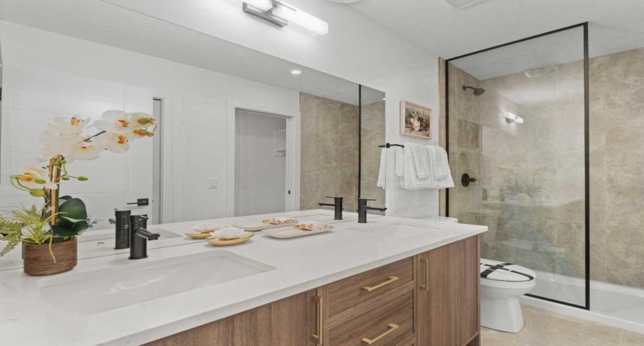 2026 81 Street, Calgary, Alberta T3H 3V9, 2 Bedrooms Bedrooms, ,1 BathroomBathrooms,Residential,For Sale,81,A2280100