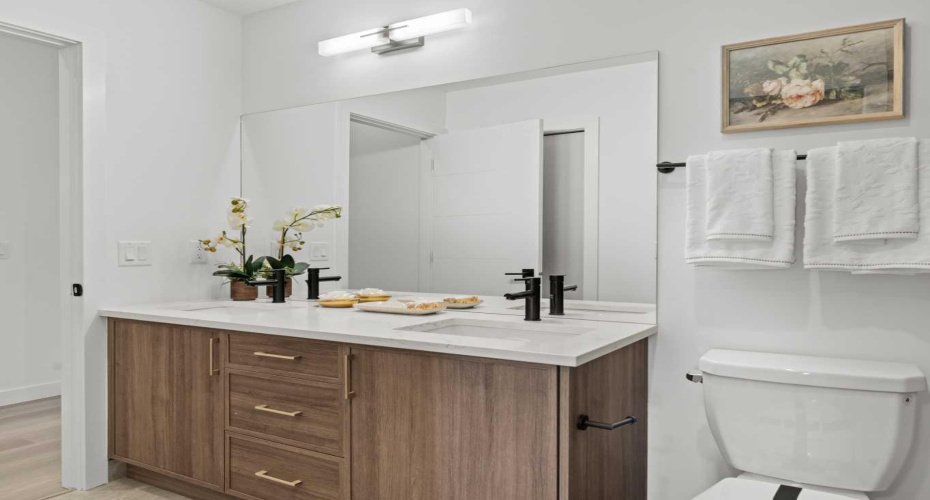 2026 81 Street, Calgary, Alberta T3H 3V9, 2 Bedrooms Bedrooms, ,1 BathroomBathrooms,Residential,For Sale,81,A2280100