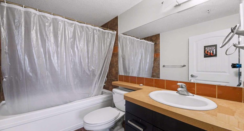 1410 1 Street, Calgary, Alberta T2G 5T5, 2 Bedrooms Bedrooms, ,2 BathroomsBathrooms,Residential,For Sale,1,A2280125
