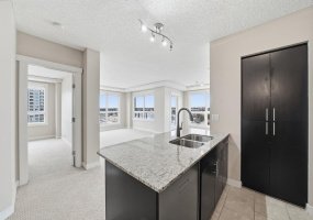 8710 Horton Road, Calgary, Alberta T2V 0P7, 2 Bedrooms Bedrooms, ,2 BathroomsBathrooms,Residential,For Sale,Horton,A2274115