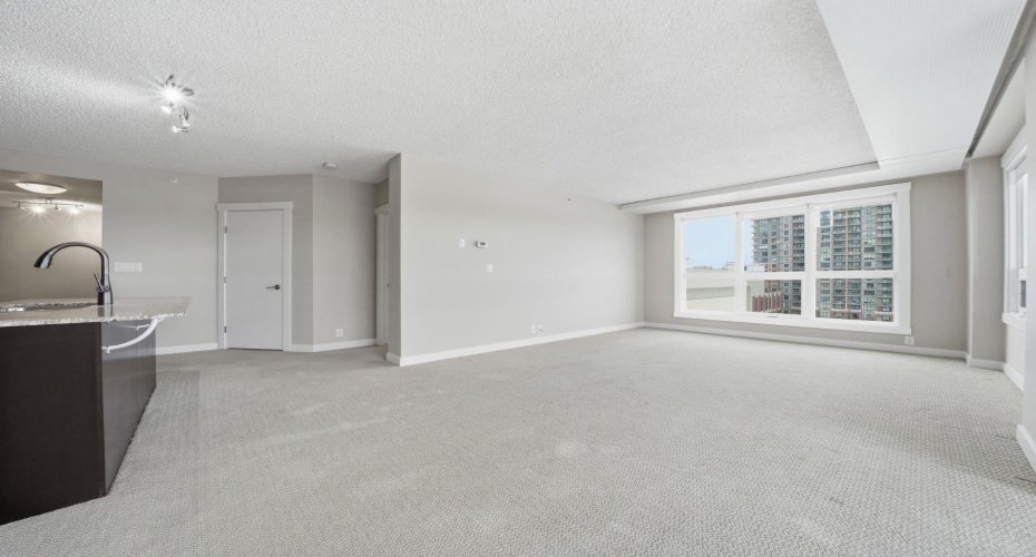 8710 Horton Road, Calgary, Alberta T2V 0P7, 2 Bedrooms Bedrooms, ,2 BathroomsBathrooms,Residential,For Sale,Horton,A2274115