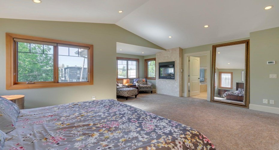 2609 7 Avenue, Calgary, Alberta T2N 1A6, 5 Bedroom Bedrooms, 0 ,4 BathroomBathrooms,Residential,For Sale,7,0,A2277761