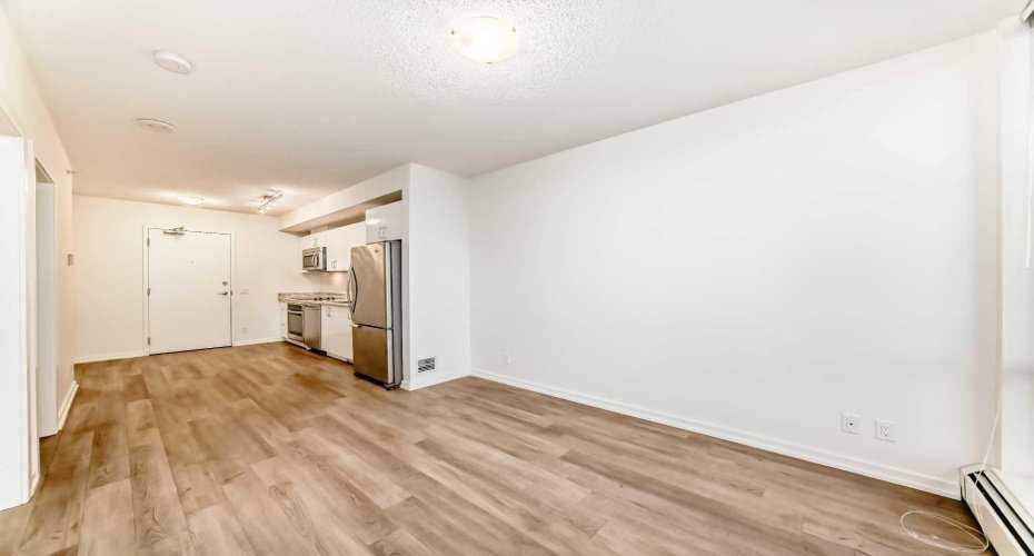 450 8 Avenue, Calgary, Alberta T2G 1T2, 2 Bedrooms Bedrooms, ,1 BathroomBathrooms,Residential,For Sale,8,A2280415