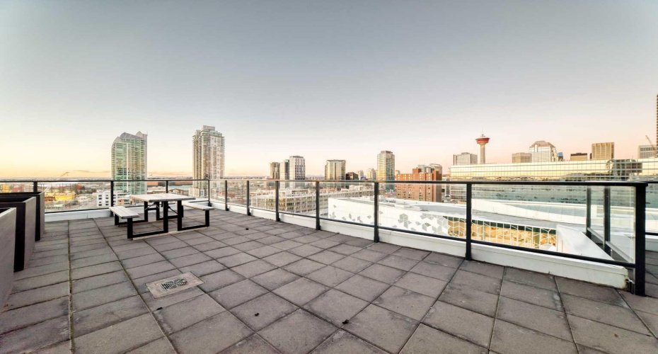 450 8 Avenue, Calgary, Alberta T2G 1T2, 2 Bedrooms Bedrooms, ,1 BathroomBathrooms,Residential,For Sale,8,A2280415