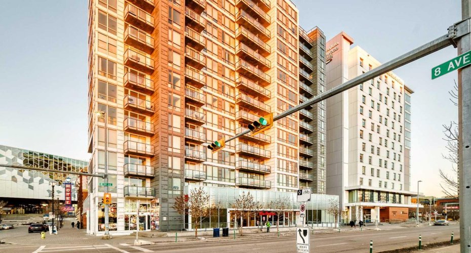 450 8 Avenue, Calgary, Alberta T2G 1T2, 2 Bedrooms Bedrooms, ,1 BathroomBathrooms,Residential,For Sale,8,A2280415