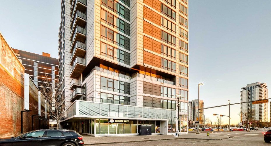 450 8 Avenue, Calgary, Alberta T2G 1T2, 2 Bedrooms Bedrooms, ,1 BathroomBathrooms,Residential,For Sale,8,A2280415