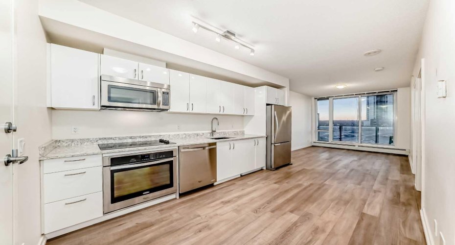 450 8 Avenue, Calgary, Alberta T2G 1T2, 2 Bedrooms Bedrooms, ,1 BathroomBathrooms,Residential,For Sale,8,A2280415