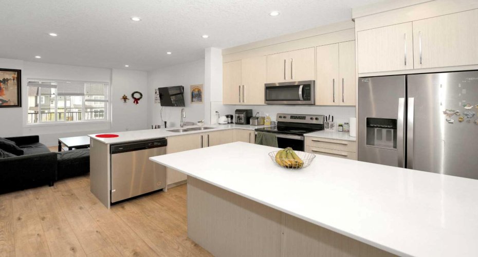 633 savanna Boulevard, Calgary, Alberta T3J2K2, 4 Bedrooms Bedrooms, ,3 BathroomsBathrooms,Residential,For Sale,savanna,A2280587