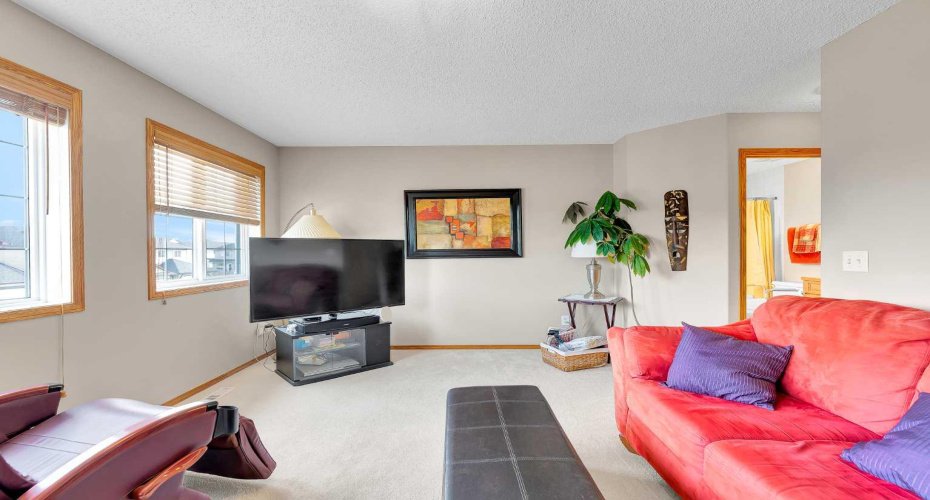 132 Saddletree Close, Calgary, Alberta T3J 5J1, 3 Bedrooms Bedrooms, ,3 BathroomsBathrooms,Residential,For Sale,Saddletree,A2278465